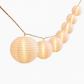 Girlanda Świetlna Lunaria | Lampiony LED | Dekoracja Ogrodowa z Papieru