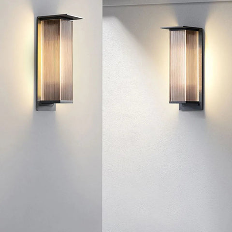 Lampa elewacyjna Arin | Nowoczesne oświetlenie zewnętrzne | Metal i akryl