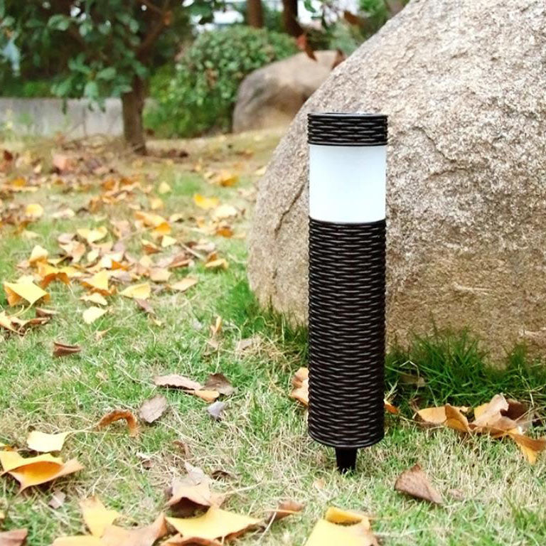 Latarnia Solarna Rattanowa | Nowoczesne Oświetlenie Ogrodowe | Wodoodporna Lampa LED
