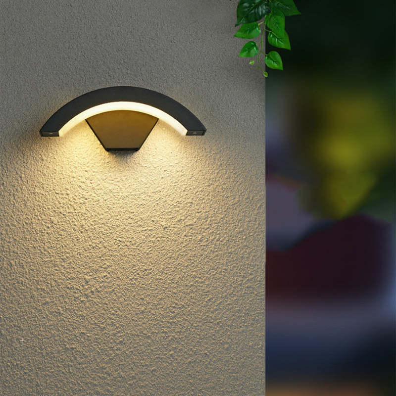 Lampa Elvo | Lampa elewacyjna z czujnikiem ruchu | Metal i akryl