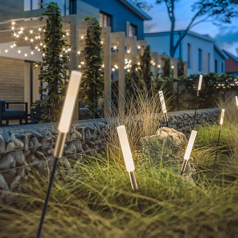 Lampa Reed | Lampa solarna ogrodowa LED | Smukłe oświetlenie ścieżek i rabat