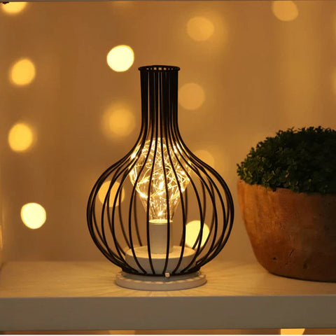 Lampa stołowa Verta | Dekoracyjne oświetlenie do salonu | Metalowa konstrukcja z żarówką LED