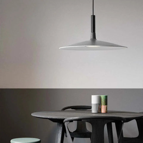 Lampa wisząca Sova | Nowoczesne oświetlenie sufitowe | Minimalistyczny metal