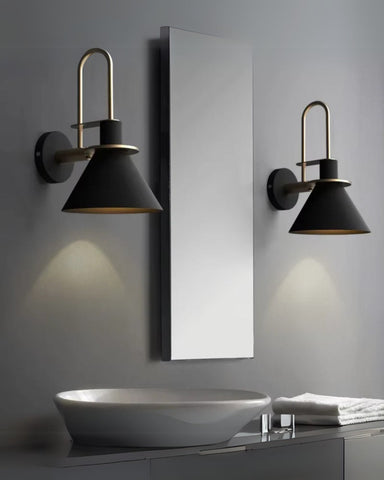 Lampa ścienna Lucien | Nowoczesne oświetlenie ścienne | Metal i mosiądz