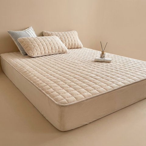 Aksamitna Ochrona | Wodoodporna Ochraniacz na Materac | Oddychająca i Cicha