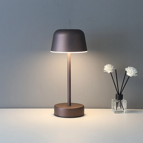 Lampka Prisma Lumo | Lampka Stolikowa LED | Metalowy Korpus i Ładowanie USB
