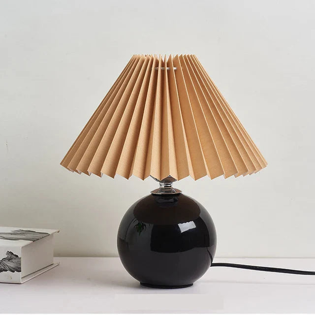 Lampa Plico | Lampka stołowa vintage | Plisowany abażur i ceramiczna podstawa