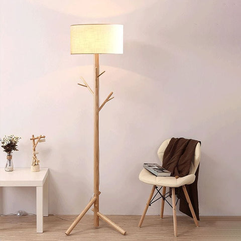 Lampa podłogowa Hiroki | Styl japandi z funkcją wieszaka | Drewno lite