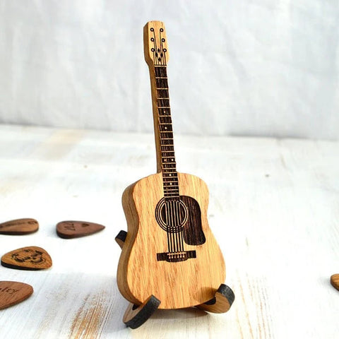 Pudełko na Kostki Gitara | Organizer Muzyczny | Ręcznie Grawerowane Drewno Dębowe