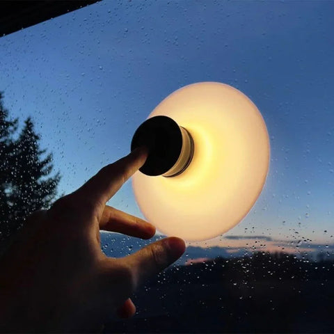 Lampa Lumo | Lampka LED przenośna | Światło z przyssawką do okna i ściany