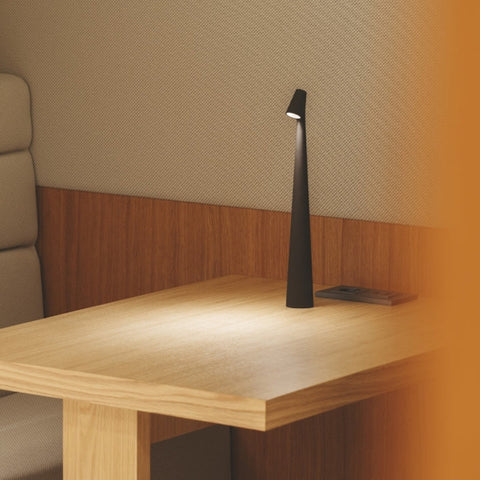 Lampa Stołowa Kalem LED | Bezprzewodowa Lampa Designerska | Minimalistyczne Oświetlenie USB