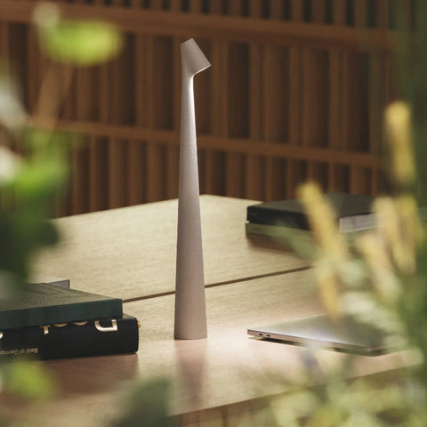 Lampa Stołowa Kalem LED | Bezprzewodowa Lampa Designerska | Minimalistyczne Oświetlenie USB