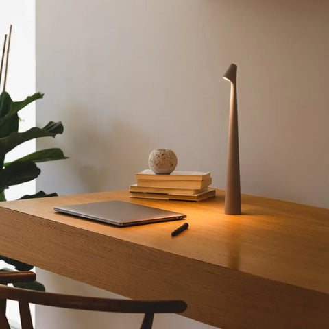 Lampa Stołowa Kalem LED | Bezprzewodowa Lampa Designerska | Minimalistyczne Oświetlenie USB