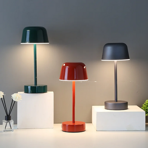 Lampka Prisma Lumo | Lampka Stolikowa LED | Metalowy Korpus i Ładowanie USB