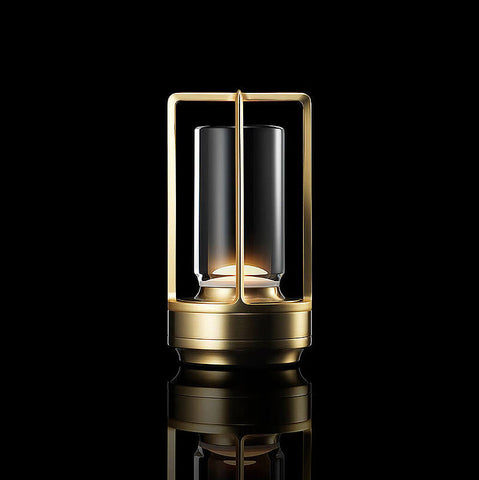 Lampa Aurea | Lampka stołowa LED | Elegancka forma latarni z metalowym wykończeniem